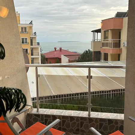 Cozy With 2 Bedrooms And Sea View Apartment