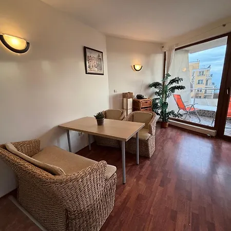 Cozy With 2 Bedrooms And Sea View Apartment *